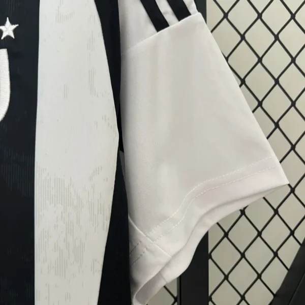 24-25 Juventus Home Replica Jersey